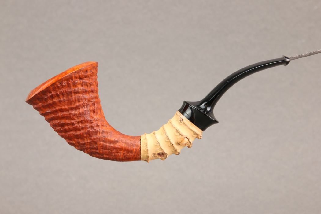 Horn sandblasted pipe with bamboo shank