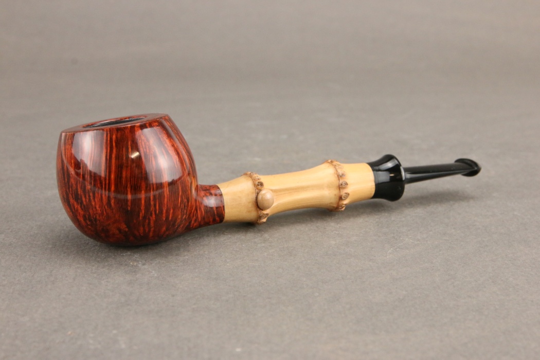 Apple con cannello in bamboo